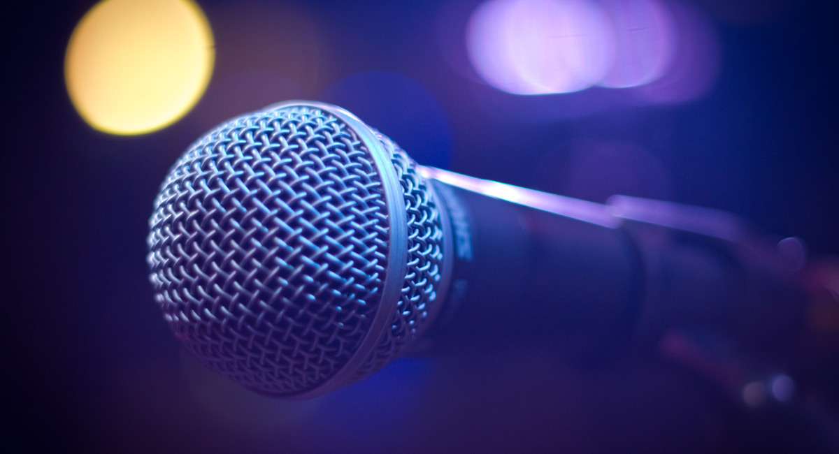 Contacta amb APECAT, parlem!